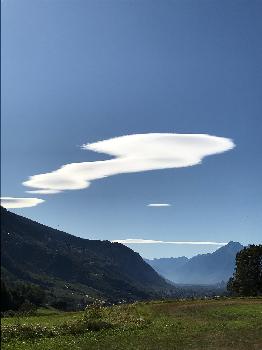 lenticulaires-sur-la-vallee-du-rhone : 1440x1920